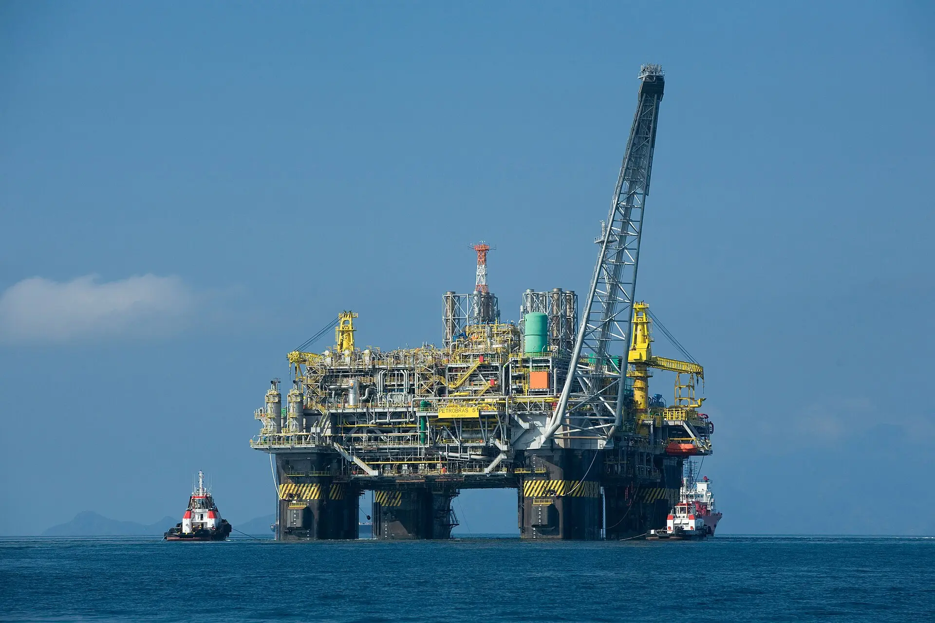 offshore platform — Oil platform P-51 (Brazil)